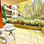 Flowers Apartman Апартаменты *
