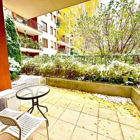 Flowers Apartman Lejlighed *