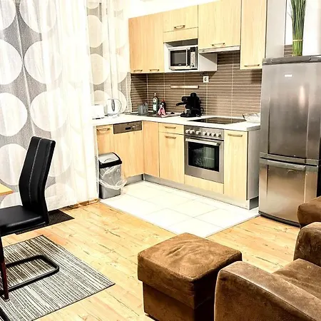 Flowers Apartman *